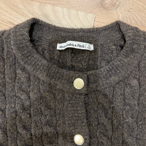 Abercrombie & Fitch Button up Cable Knit Sweater large - Picture 3 of 4
